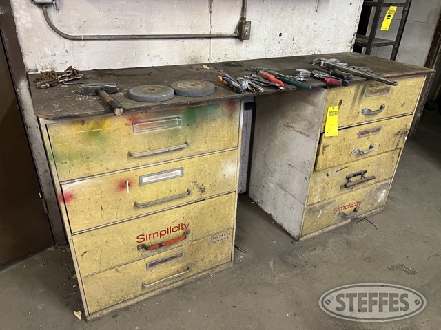 Storage cabinet/drawers